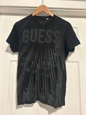GUESS Black Graphic Short-Sleeve Tee with Textured Logo